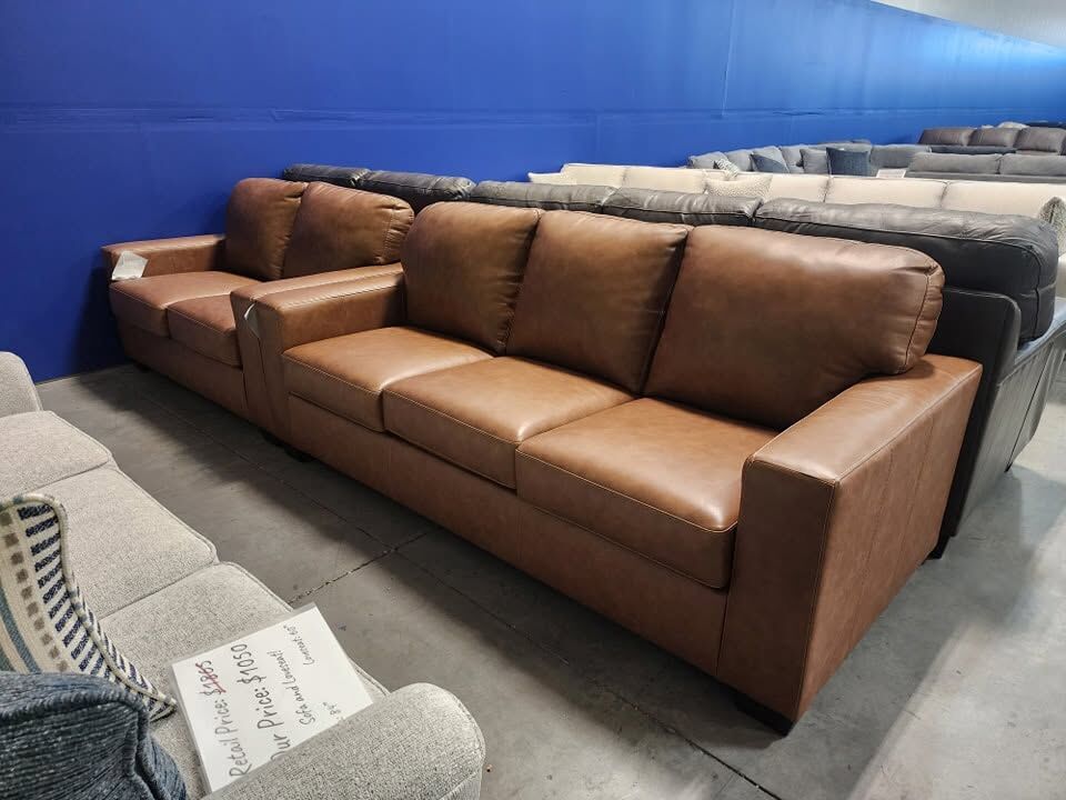 Living room furniture in stock at BoxDrop West Jordan 10